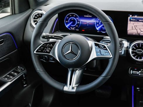 New 2025 Mercedes-Benz EQB 300 4MATIC image 13
