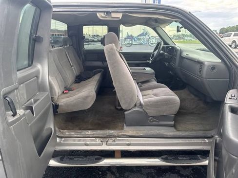 Used 2006 Chevrolet Silverado 1500 LT w/ Light Duty Power Package RWD image 8