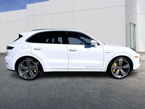 Certified 2023 Porsche Cayenne Turbo S image 8