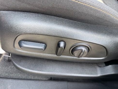 Certified 2023 Chevrolet Equinox LT FWD image 14