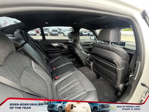 Used 2022 BMW 750i xDrive 750i xDrive w/ Executive Package image 18