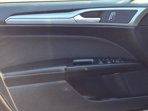 Certified 2019 Ford Fusion SE image 10