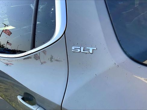 Used 2019 GMC Acadia SLT AWD/4WD image 4