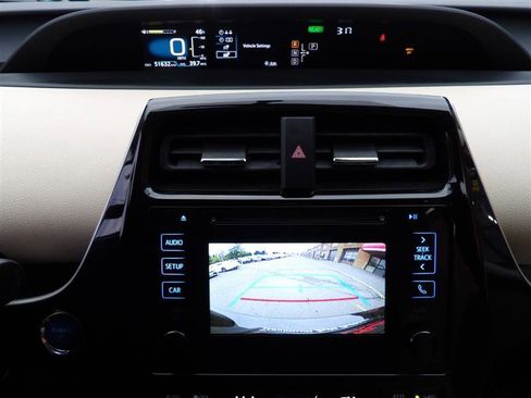 Used 2016 Toyota Prius image 26