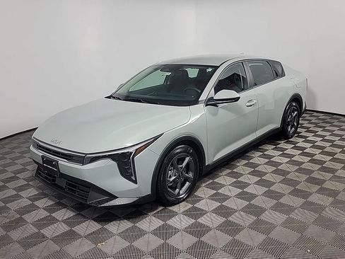 Used 2025 Kia K4 FWD image 12
