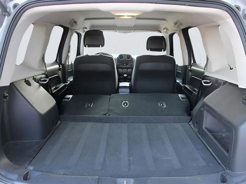Used 2017 Jeep Patriot Sport w/ Power Value Group FWD image 9