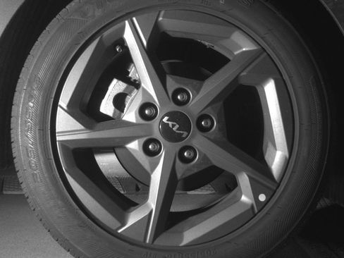 Used 2025 Kia K4 FWD image 15