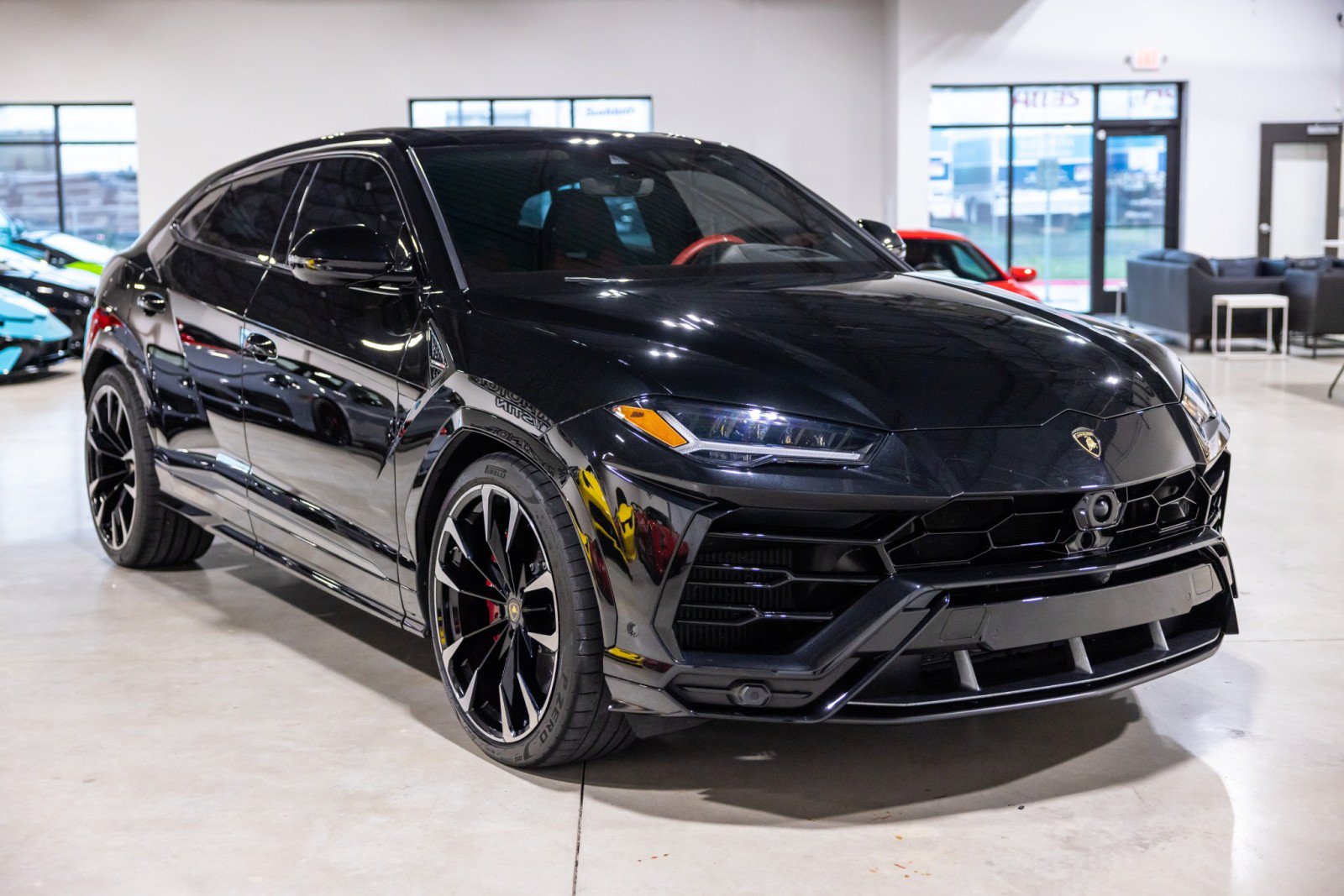 Used 2020 Lamborghini Urus AWD/4WD image 10