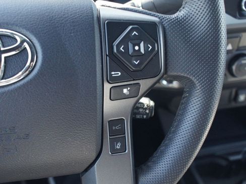 Used 2023 Toyota Tacoma TRD Off-Road AWD/4WD image 9