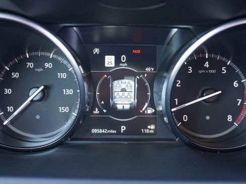 Used 2019 Land Rover Discovery Sport HSE image 15