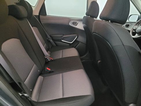 Used 2025 Kia Soul LX FWD image 19