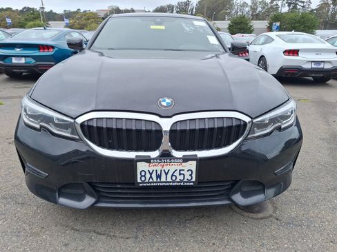 Used 2019 BMW 330i Sedan w/ Convenience Package image 2