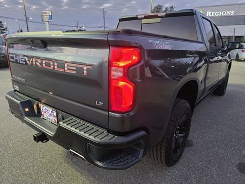 Used 2021 Chevrolet Silverado 1500 LT Trail Boss w/ Convenience Package II image 8