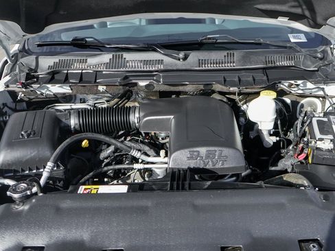 Used 2017 RAM 1500 Tradesman w/ Chrome Appearance Group image 9