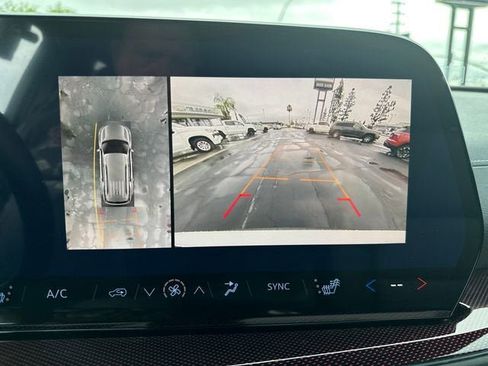 New 2026 Chevrolet Traverse Z71 w/ Enhanced Driving Package AWD/4WD image 38