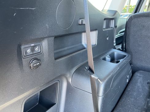 Used 2024 Kia Telluride S w/ S Sunroof Package FWD image 6