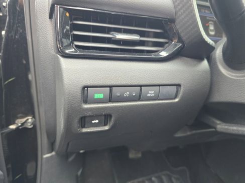 Used 2023 Nissan Sentra SV image 19