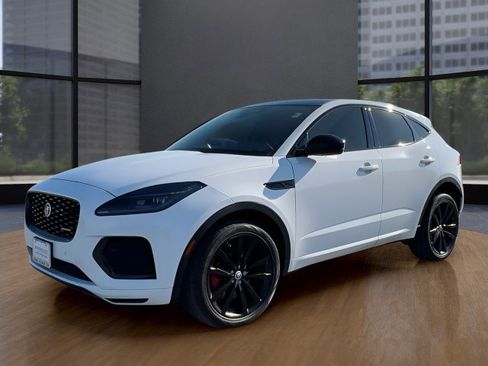 Used 2024 Jaguar E-PACE R-Dynamic SE image 4