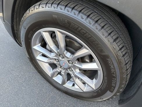 Used 2022 GMC Terrain SLT w/ Infotainment Package II image 13