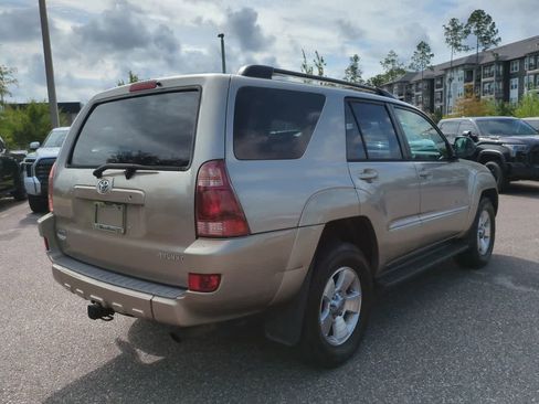 Used 2004 Toyota 4Runner SR5 AWD/4WD image 6