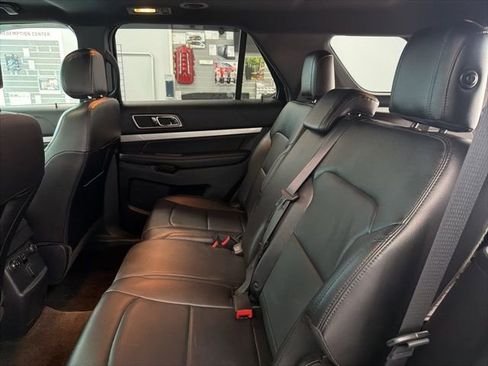 Used 2016 Ford Explorer XLT w/ Equipment Group 202A AWD/4WD image 25
