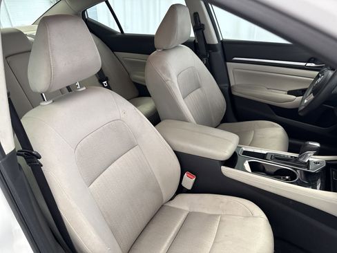 Used 2023 Nissan Altima 2.5 SV image 13