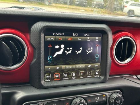 Certified 2022 Jeep Wrangler Unlimited Rubicon w/ Xtreme Recon 35" Tire Package image 23