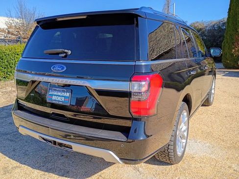 Used 2019 Ford Expedition Platinum image 12