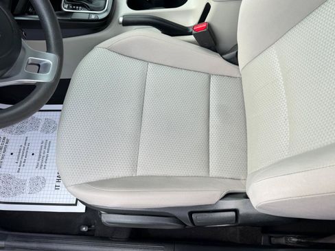 Used 2022 Kia Soul LX w/ Technology Package FWD image 14