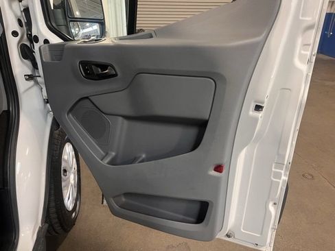 Used 2016 Ford Transit 350 XLT image 12