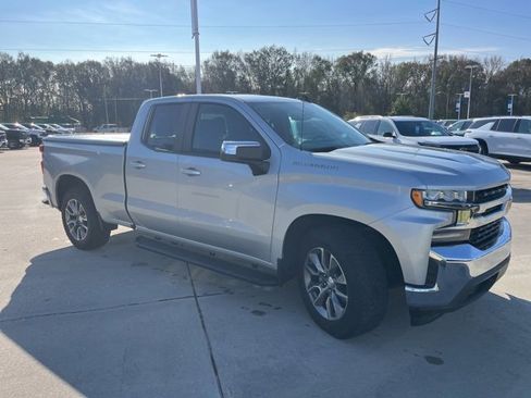 Used 2019 Chevrolet Silverado 1500 LT w/ Texas Edition image 8
