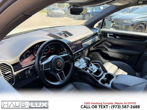 Used 2020 Porsche Cayenne AWD/4WD image 4