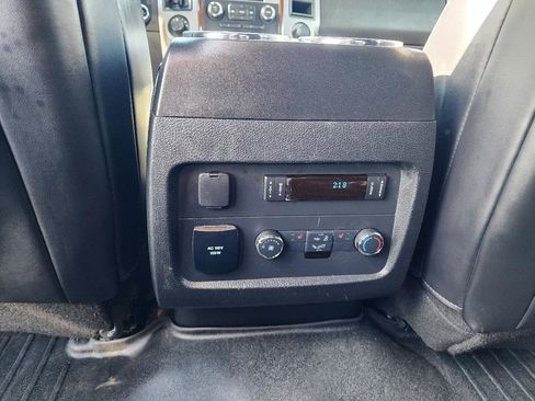 Used 2017 Ford Expedition Platinum image 29