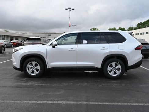 New 2026 Toyota Grand Highlander AWD image 4