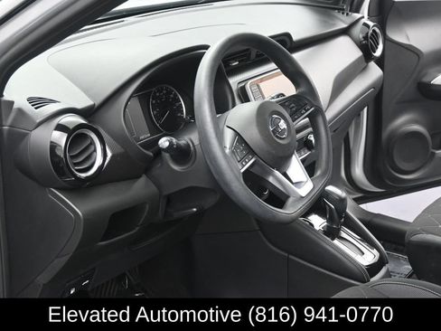 Used 2020 Nissan Kicks SV FWD image 7