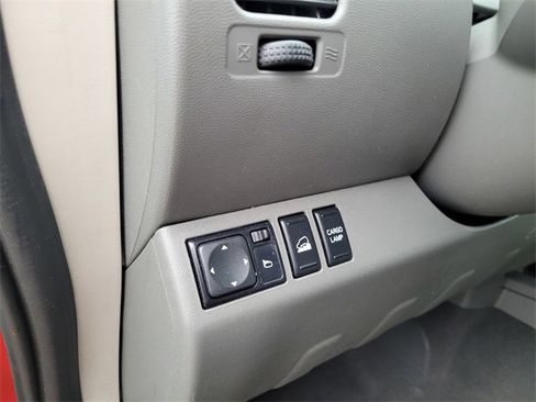 Used 2020 Nissan Frontier SV image 13