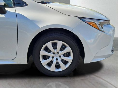 Used 2023 Toyota Corolla LE image 11