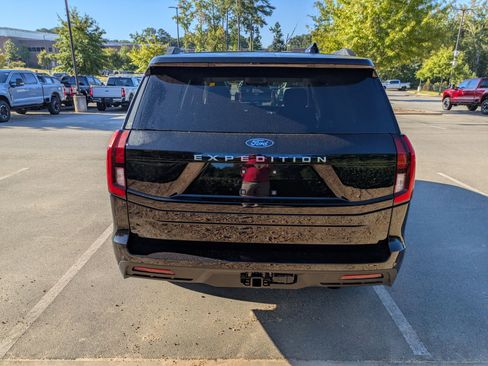 New 2025 Ford Expedition XL image 5