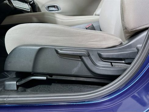 Used 2016 Honda HR-V EX image 22