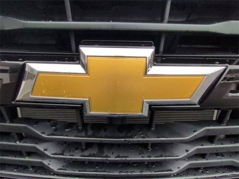 Used 2025 Chevrolet Silverado 2500 Custom w/ Custom Convenience Package image 30