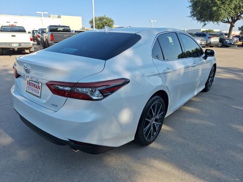 Used 2024 Toyota Camry XLE FWD image 6