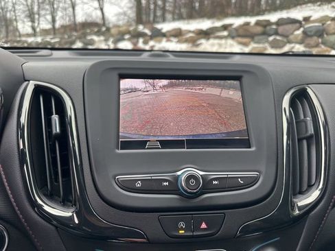 Used 2023 Chevrolet Equinox RS image 22