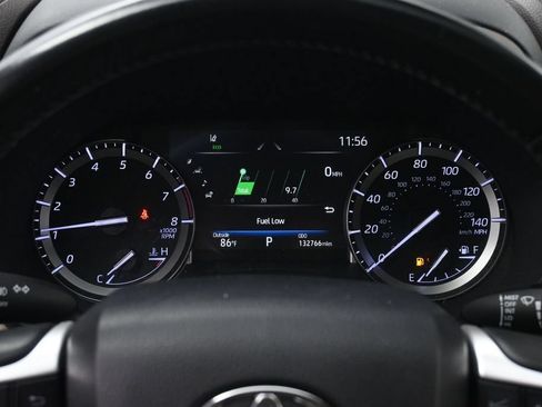 Used 2022 Toyota Highlander XLE AWD/4WD image 27