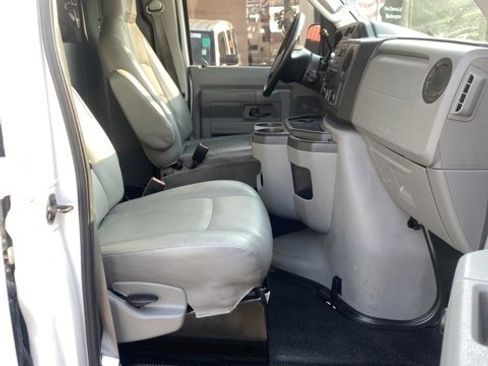 Used 2010 Ford E-250 and Econoline 250 image 22