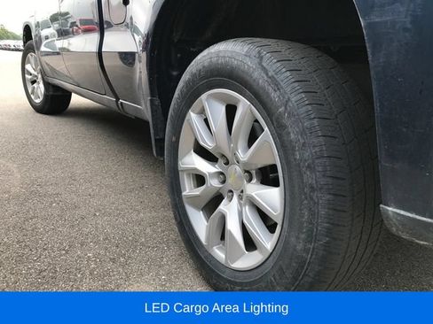 Used 2020 Chevrolet Silverado 1500 Custom w/ Custom Value Package AWD/4WD image 10