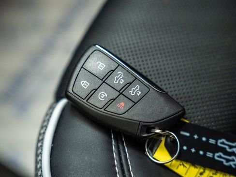 Used 2026 GMC Sierra EV Elevation w/ LPO, Elevation Dark Package AWD/4WD image 47