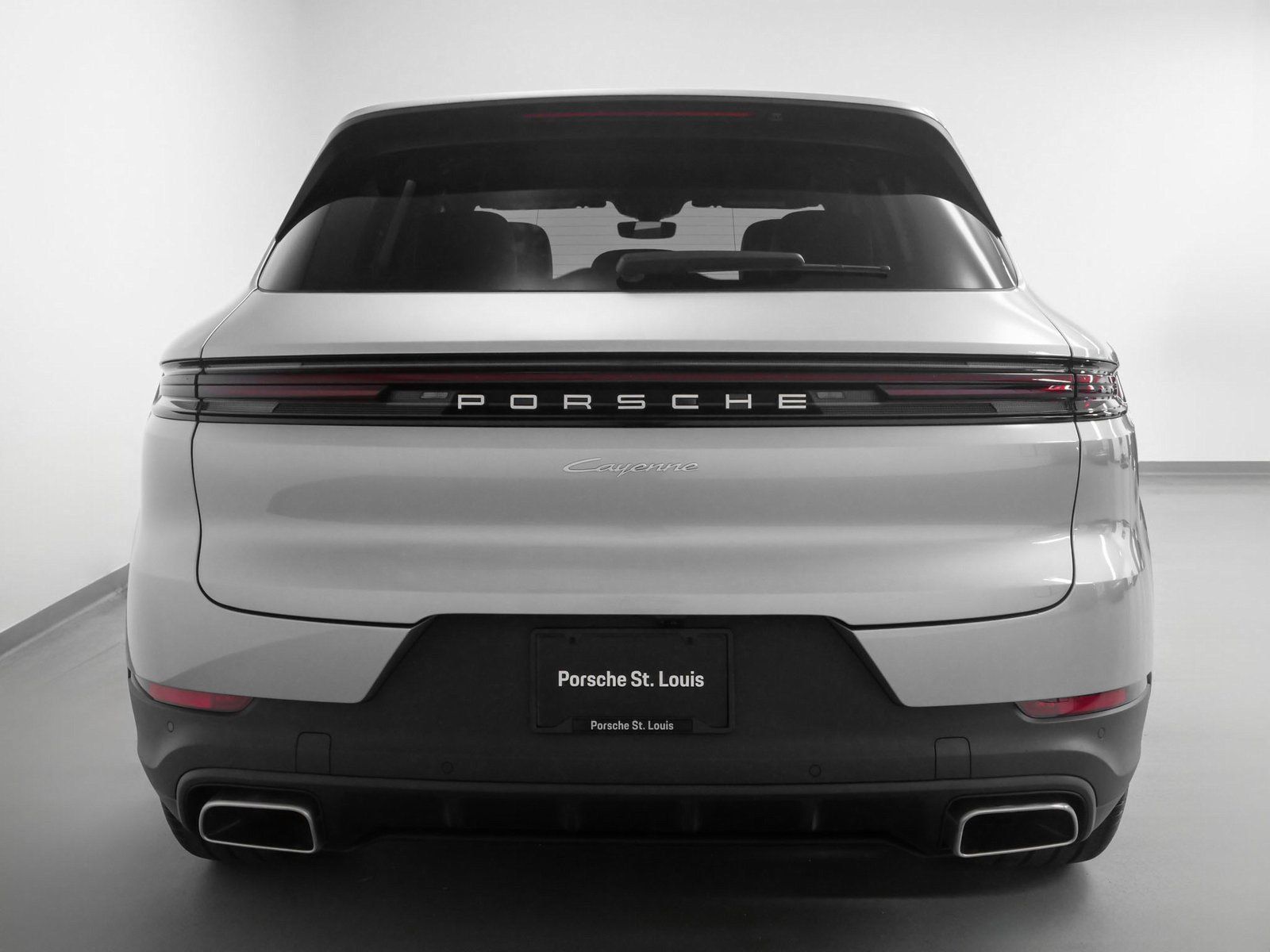 Certified 2025 Porsche Cayenne AWD/4WD image 11