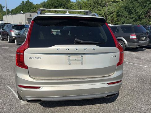 Used 2016 Volvo XC90 T6 Momentum w/ Momentum Plus Package AWD/4WD image 7