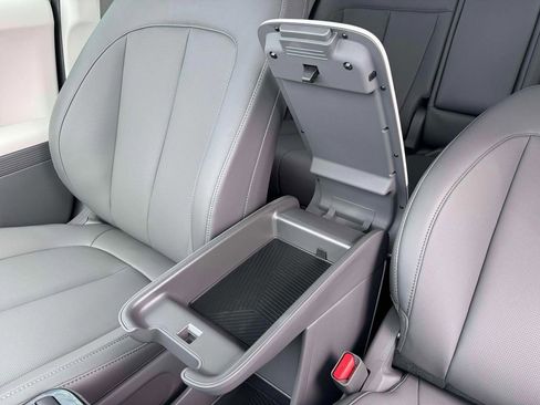 New 2026 Hyundai Ioniq 5 SEL image 18