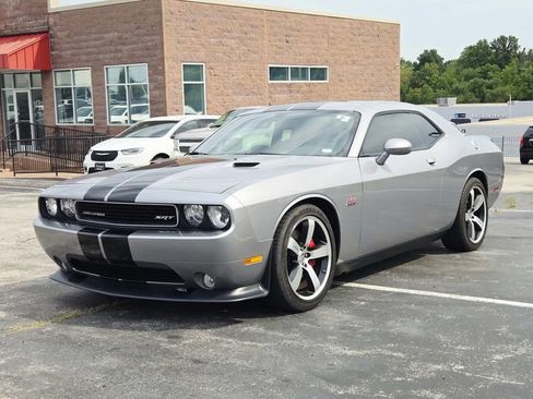 Used 2014 Dodge Challenger SRT8 w/ Harman/Kardon Audio Group RWD image 7